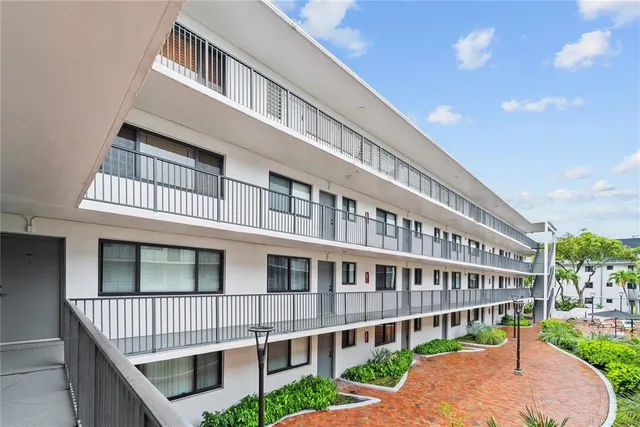 $262,500 | 2924 Day Avenue, Unit N211, Miami, FL 33133