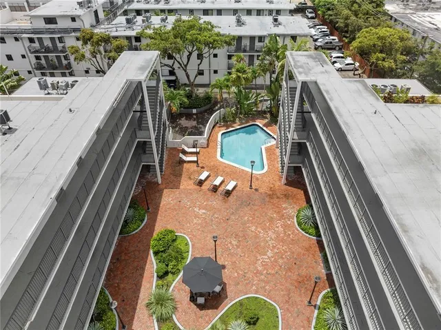 $262,500 | 2924 Day Avenue, Unit N211, Miami, FL 33133