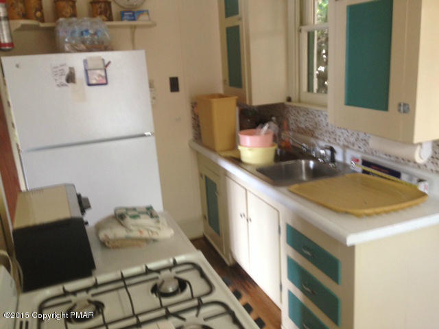 258 Echo Road Saylorsburg, PA 18353 - Photo 11 of 11 a bathroom with a sink and a mirror