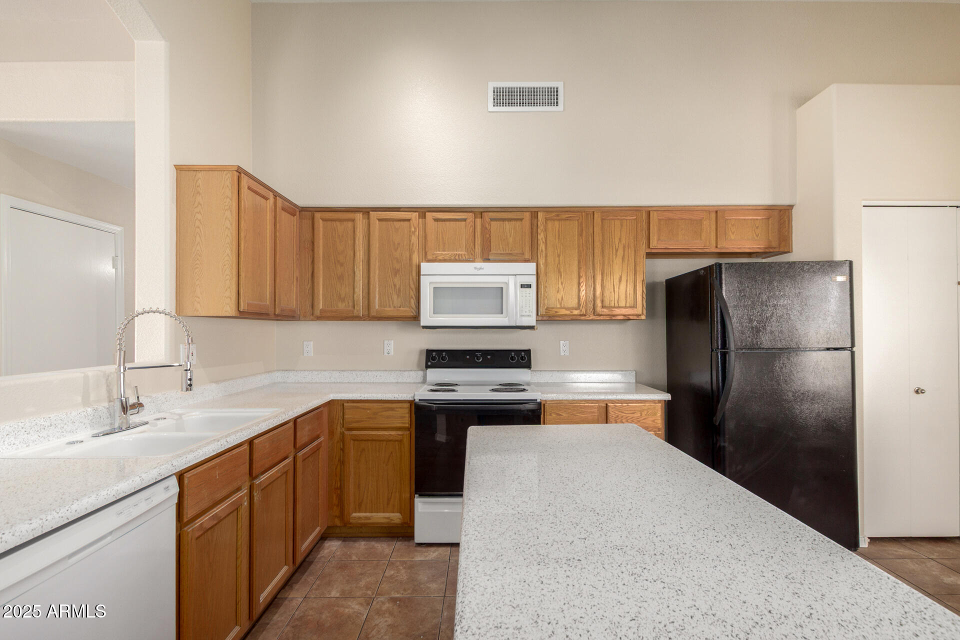 14706 West Ely Drive Surprise, AZ 85374 - Photo 12 of 33 14 Ely