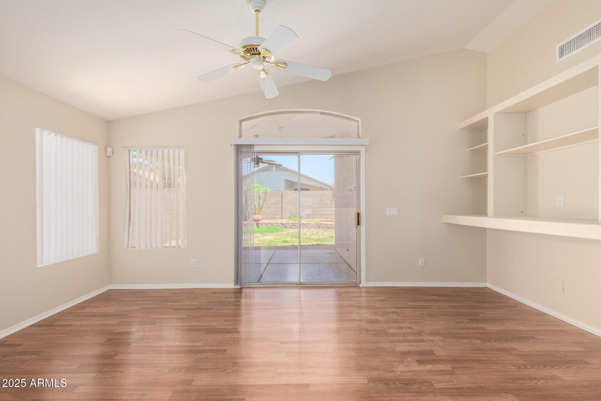 14706 West Ely Drive Surprise, AZ 85374 - Photo 10 of 33 12 Ely