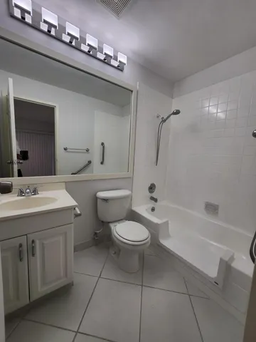 $1,400 | 287 Seville L, Unit L, Delray Beach, FL 33446