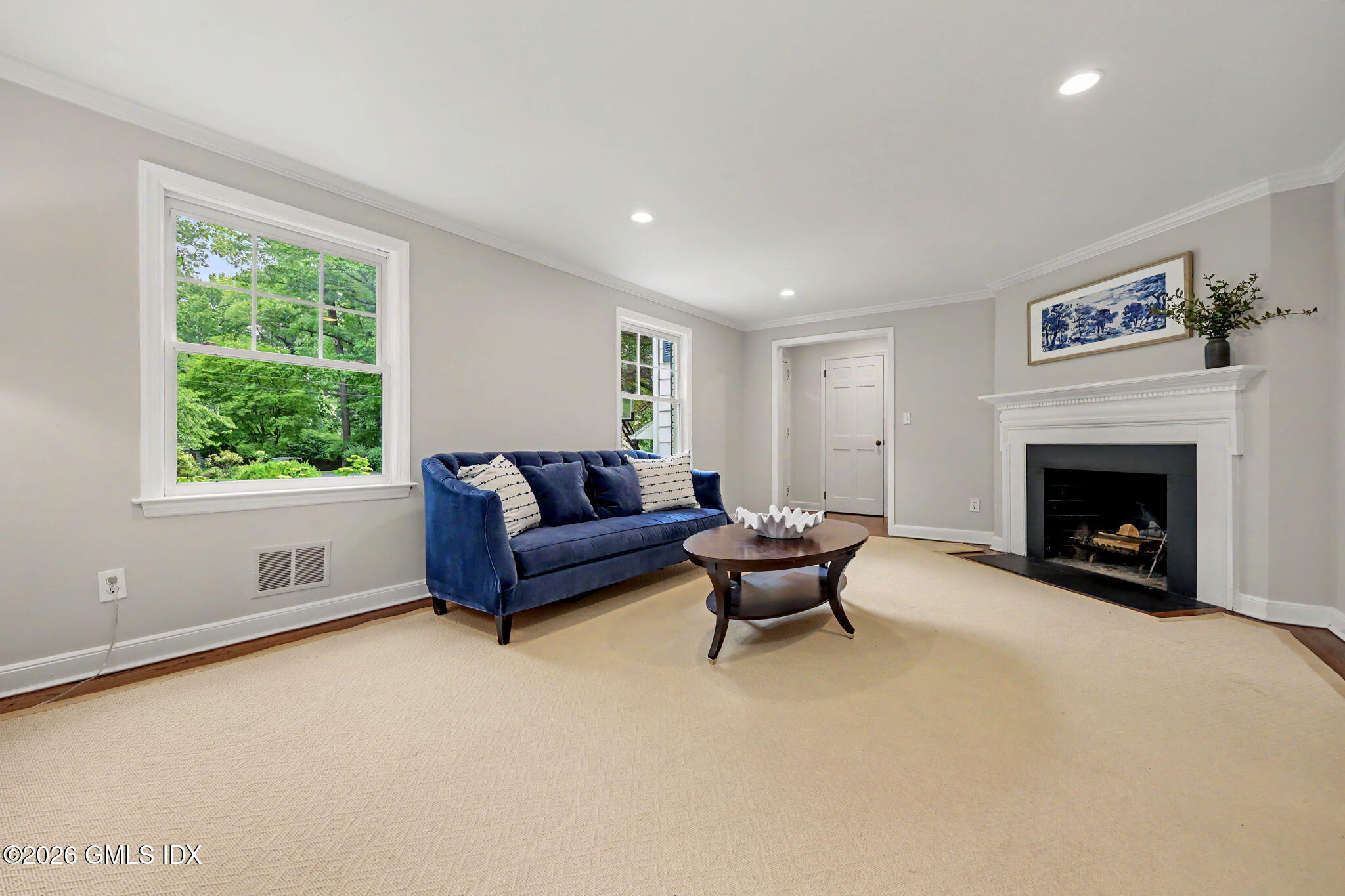 32 Welwyn Road Riverside, CT 06878 - Photo 2 of 23 Living Room