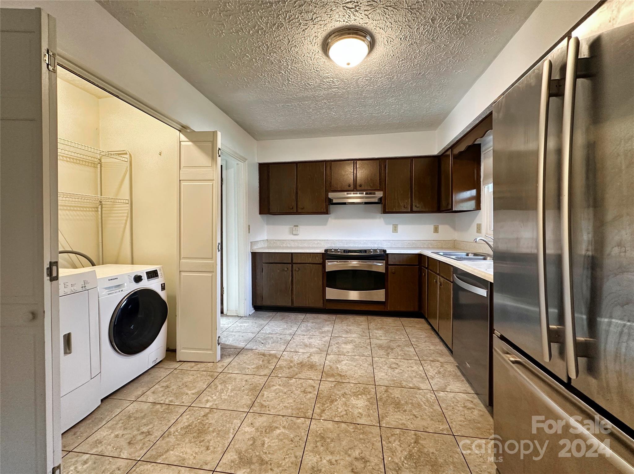 7 Bellhaven Court Clyde, NC 28721 - Photo 2 of 16 Gallery Image 2