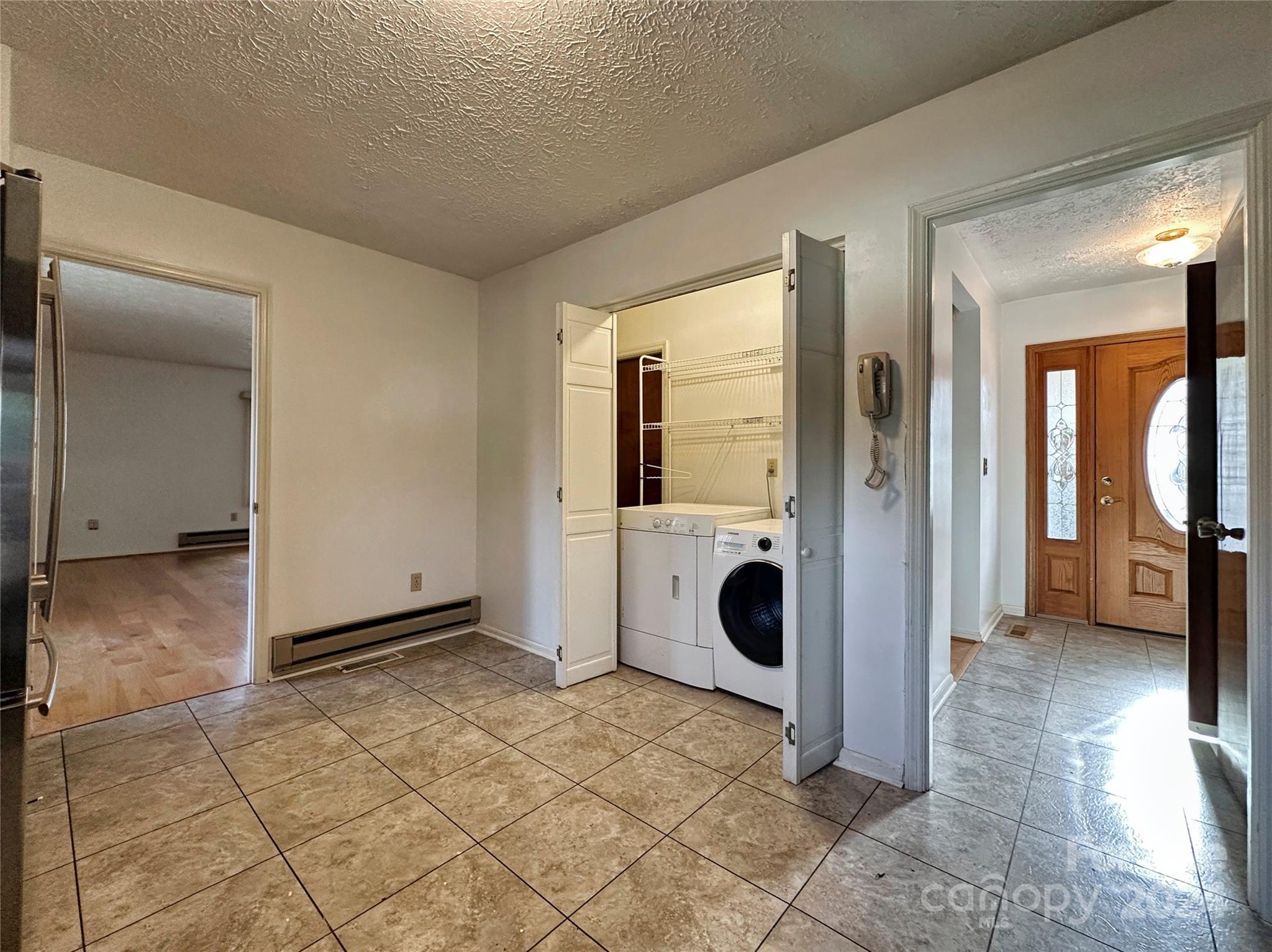 7 Bellhaven Court Clyde, NC 28721 - Photo 3 of 16 Gallery Image 3