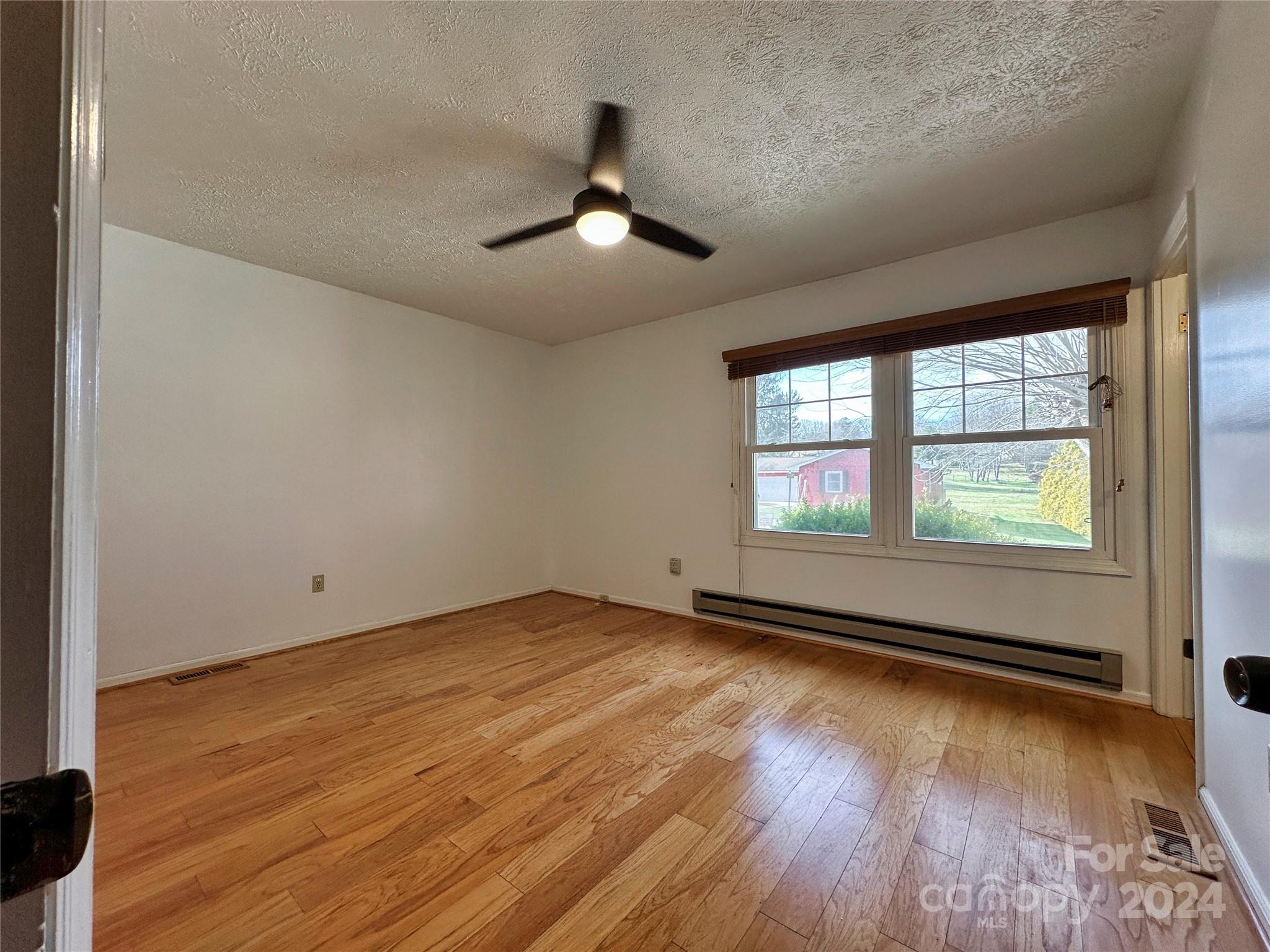 7 Bellhaven Court Clyde, NC 28721 - Photo 6 of 16 Gallery Image 6