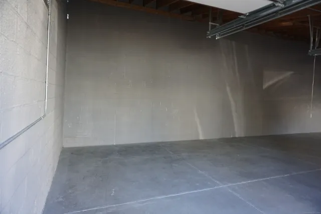 $1,200 | 351 Gregory Street, Bridgeport, CT 06604