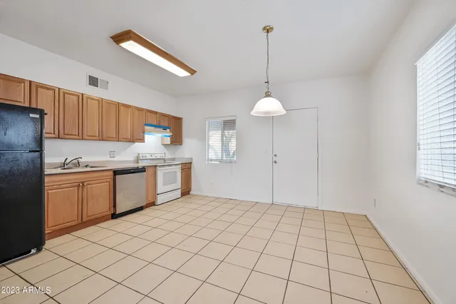 $1,680 | 5327 East Taylor Street, Unit A, Phoenix, AZ 85008