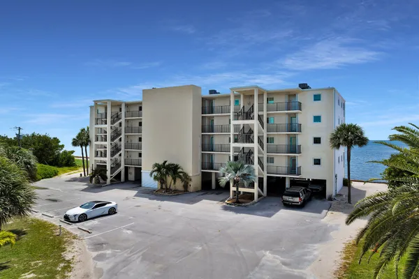 $648,999 | 135 Coco Plum Drive, Unit 1B, Marathon, FL 33050