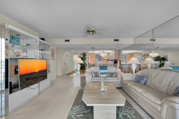 $648,999 | 135 Coco Plum Drive, Unit 1B, Marathon, FL 33050