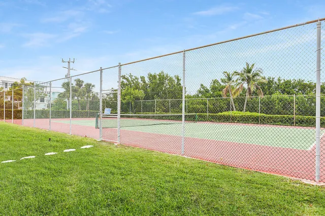 $722,900 | 135 Coco Plum Drive, Unit 1B, Marathon, FL 33050