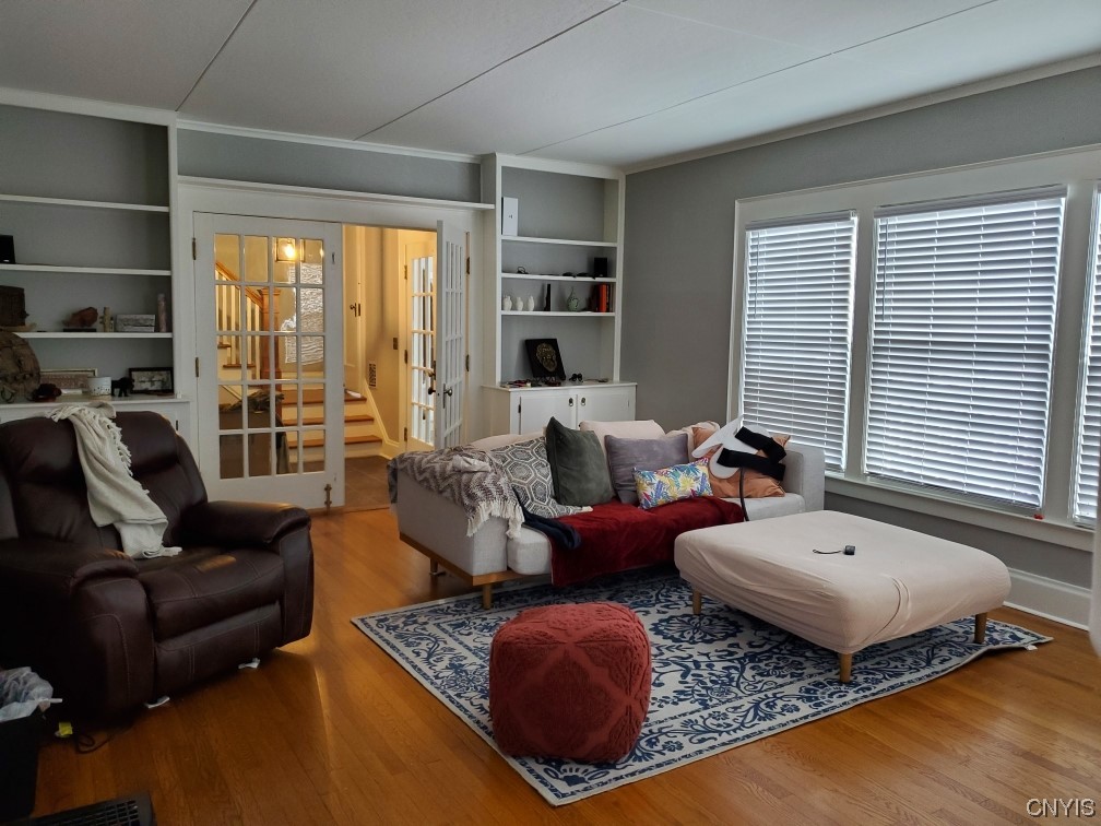 141 Hampton Road Syracuse, NY 13203 - Photo 4 of 22 Living Room