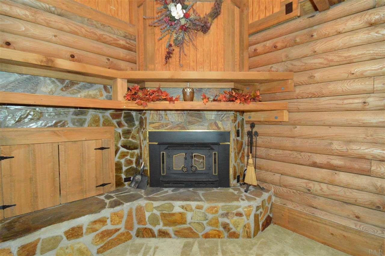 6343 Mayfair Road Milton, FL 32570 - Photo 11 of 49 Gallery Image 11