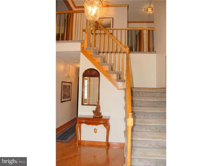 217 Knapp Road Lansdale, PA 19446 - Photo 12 of 24 Foyer