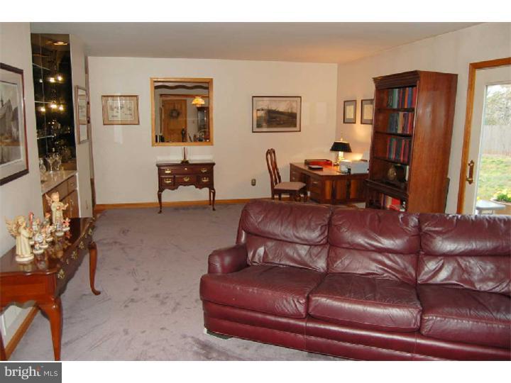 217 Knapp Road Lansdale, PA 19446 - Photo 10 of 24 Family Room