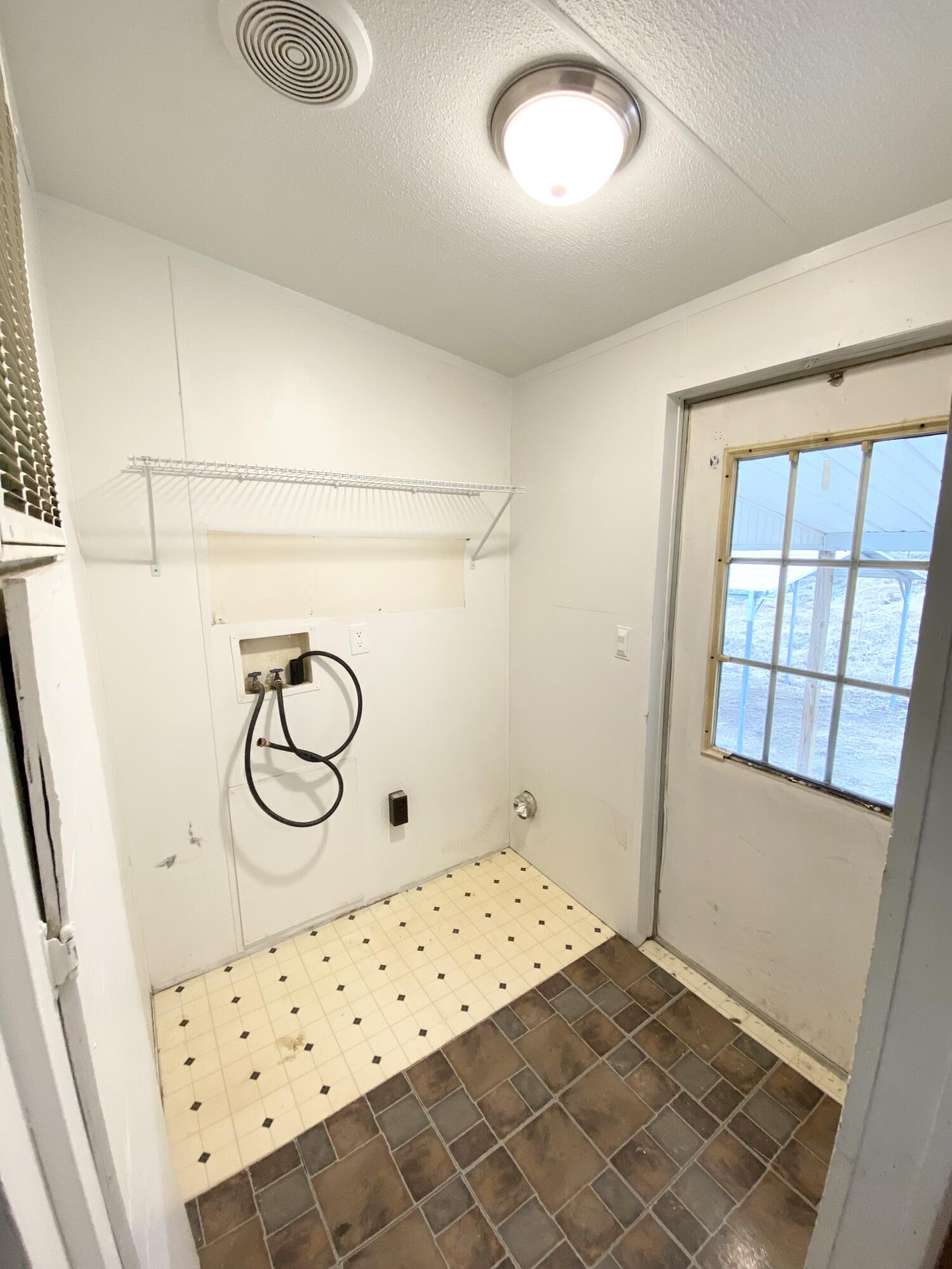 2593 Irvine Road Winchester, KY 40391 - Photo 21 of 38 IMG_1586