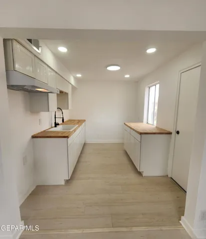 a bathroom with a toilet