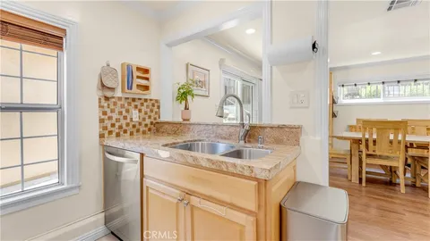 $1,335,000 | 1232 East Elmwood Avenue, Burbank, CA 91501