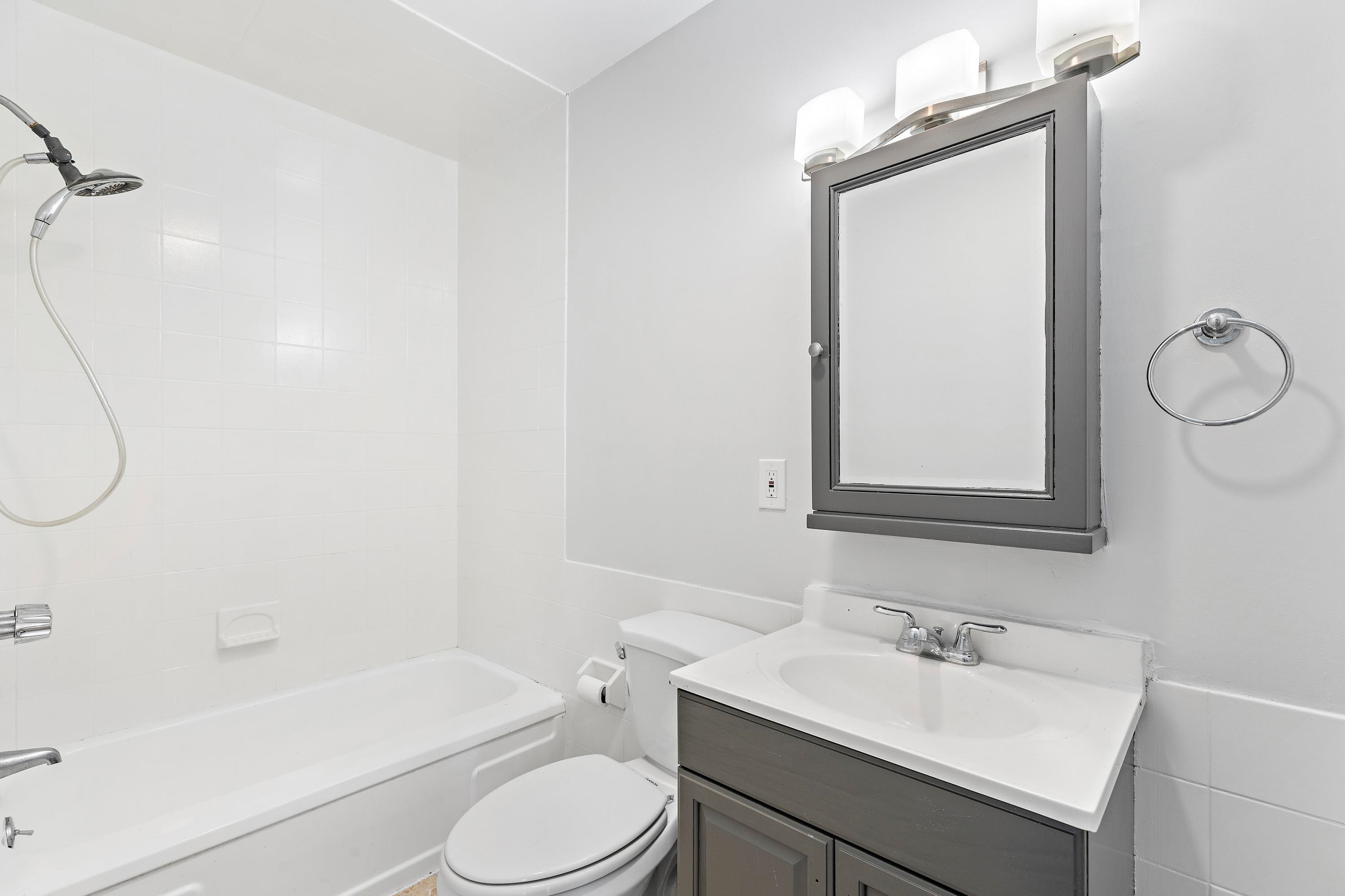 314 Paterson Plank Road, Unit 3A Union City, NJ 07087 - Photo 9 of 11 Gallery Image 9