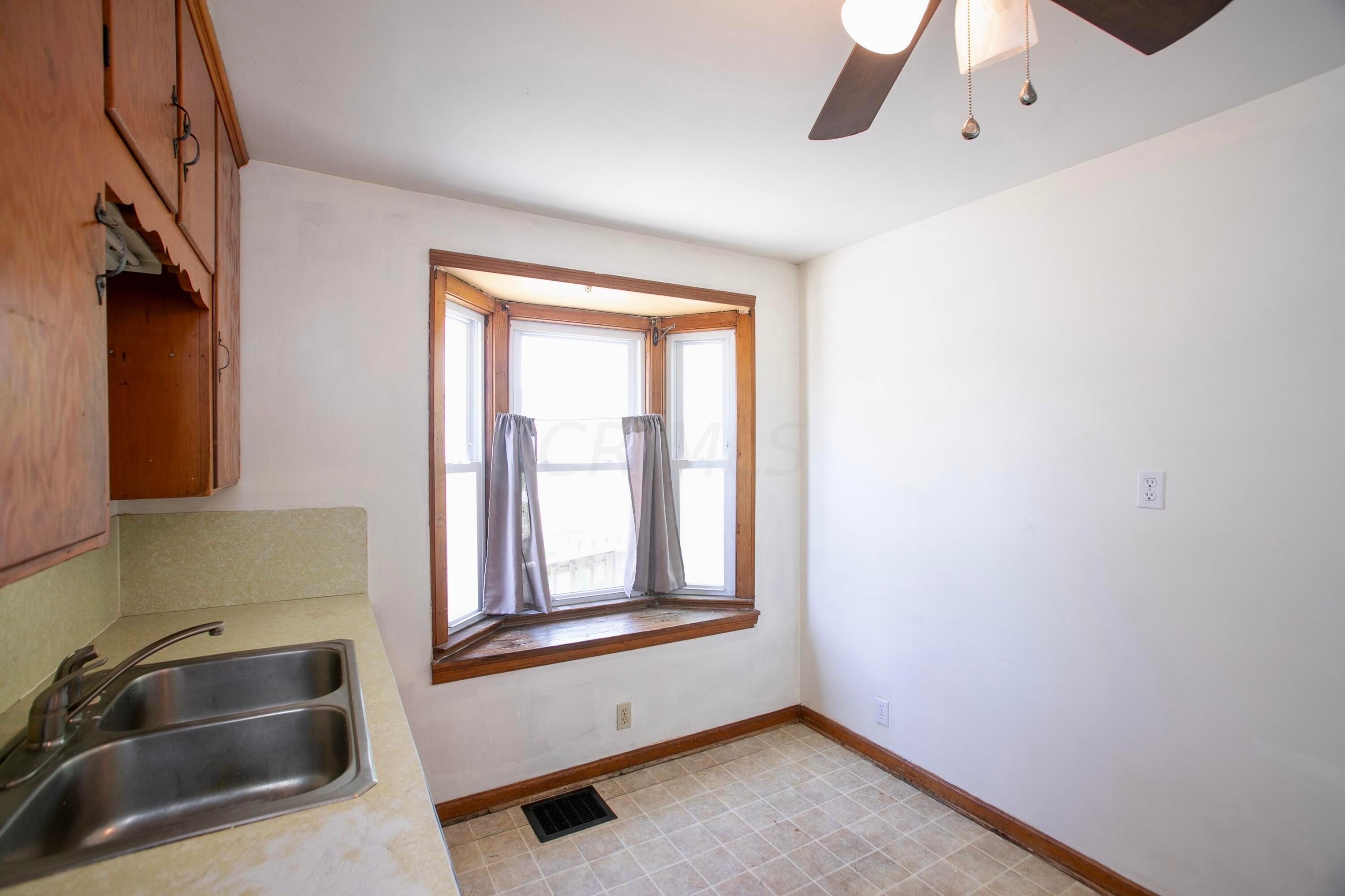 8834 Columbus Road Mount Vernon, OH 43050 - Photo 10 of 33 B677DC34-7EB7-4E61-AA4D-68A8B7D98A2B_1_2