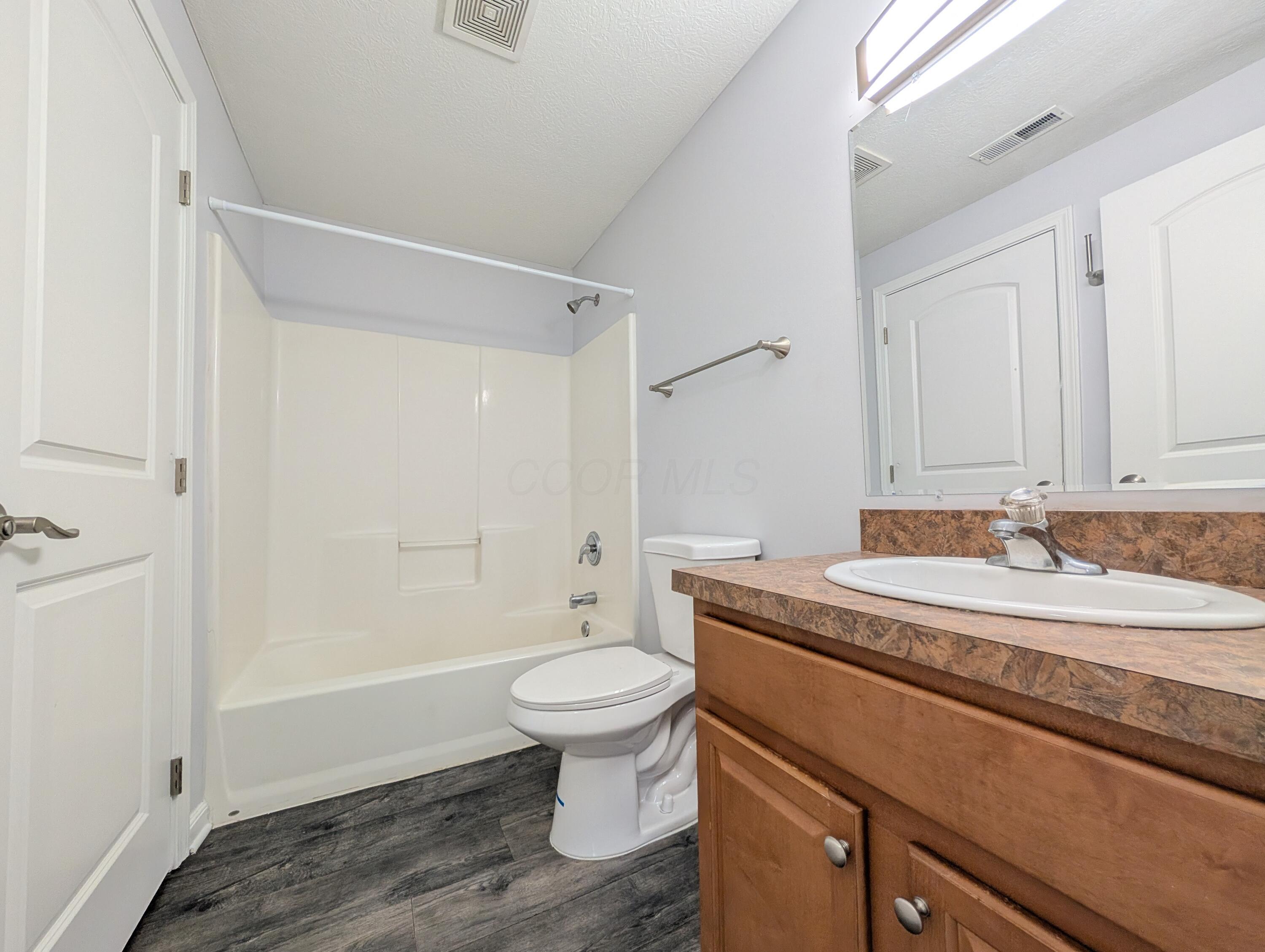140 Rice Street Johnstown, OH 43031 - Photo 19 of 22 Bath
