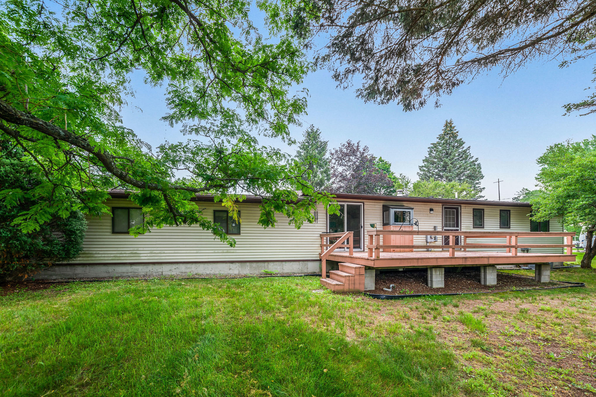 640 Durham Avenue Reed City, MI 49677 - Photo 4 of 26 640DurhamAve-35