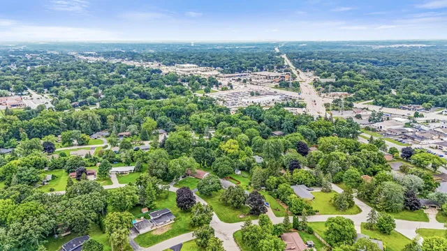 $459,900 | 11310 Haleco Lane, Hales Corners, WI 53130