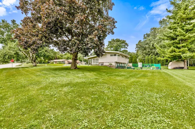 $459,900 | 11310 Haleco Lane, Hales Corners, WI 53130