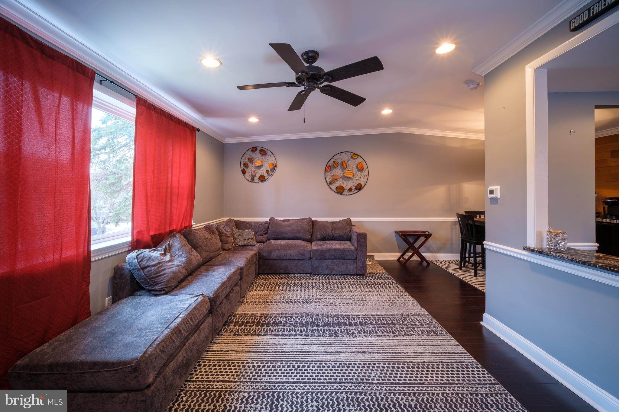 728 Hill Road Philadelphia, PA 19128 - Photo 2 of 20