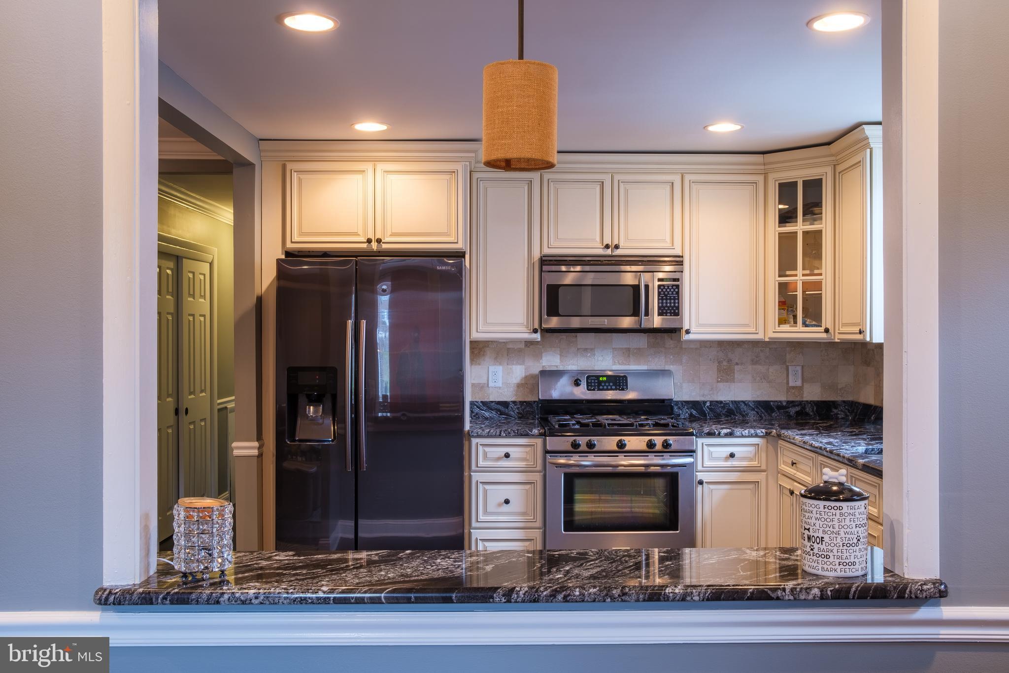 728 Hill Road Philadelphia, PA 19128 - Photo 6 of 20