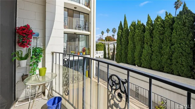 $519,000 | 2601 East Ocean Boulevard, Unit 208, Long Beach, CA 90803