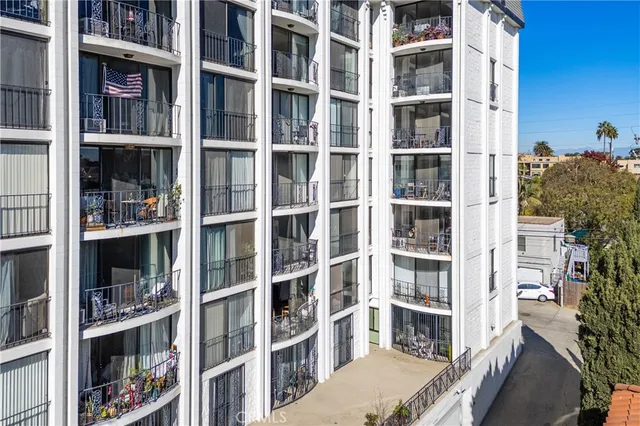 $519,000 | 2601 East Ocean Boulevard, Unit 208, Long Beach, CA 90803