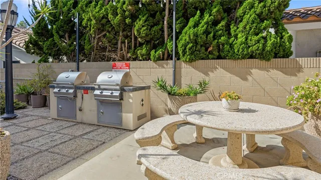 $519,000 | 2601 East Ocean Boulevard, Unit 208, Long Beach, CA 90803