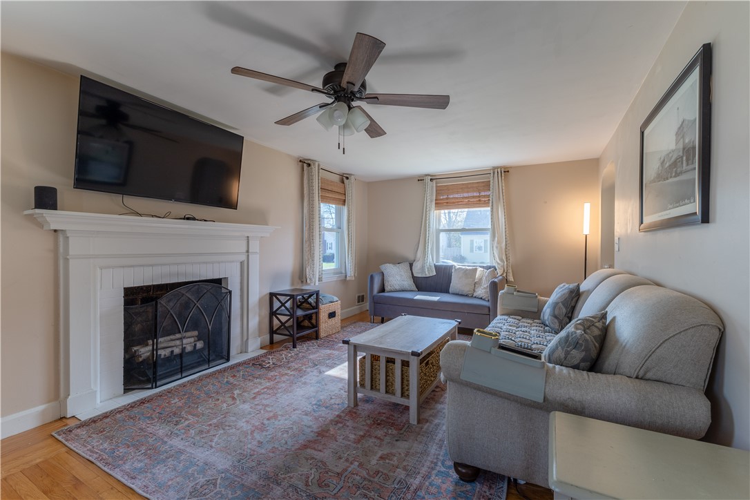 55 Knowles Drive Warwick, RI 02888 - Photo 11 of 28