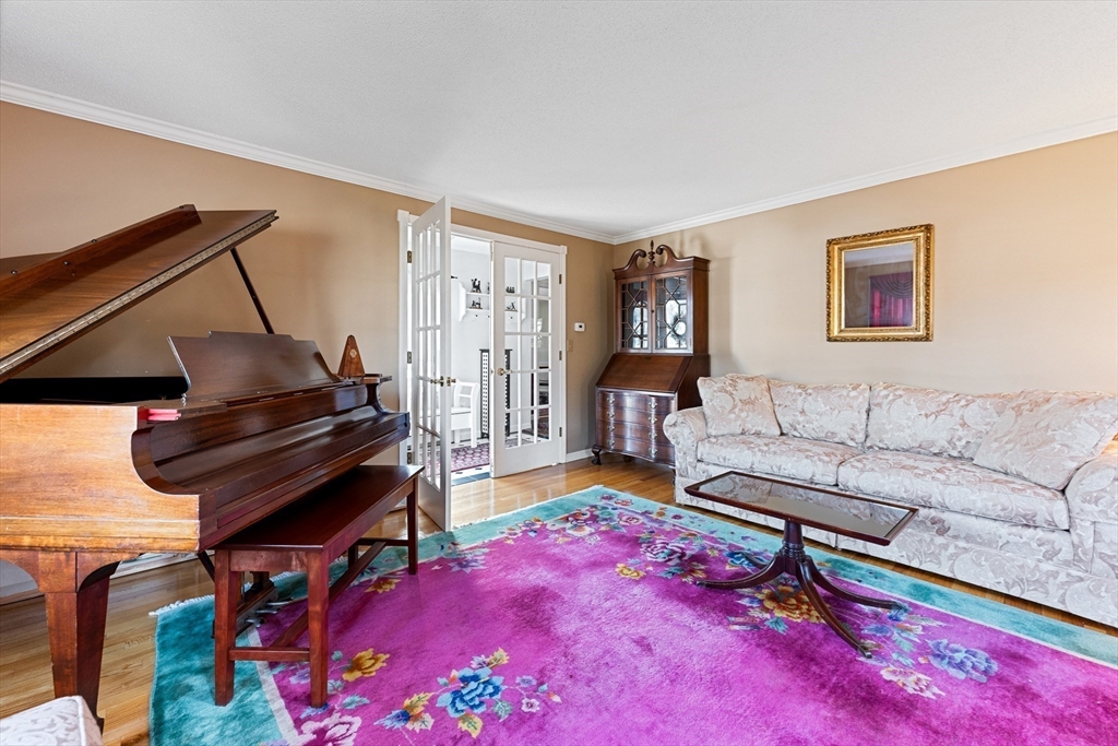 489 Gooseberry Road West Springfield, MA 01089 - Photo 6 of 42 Gallery Image 6