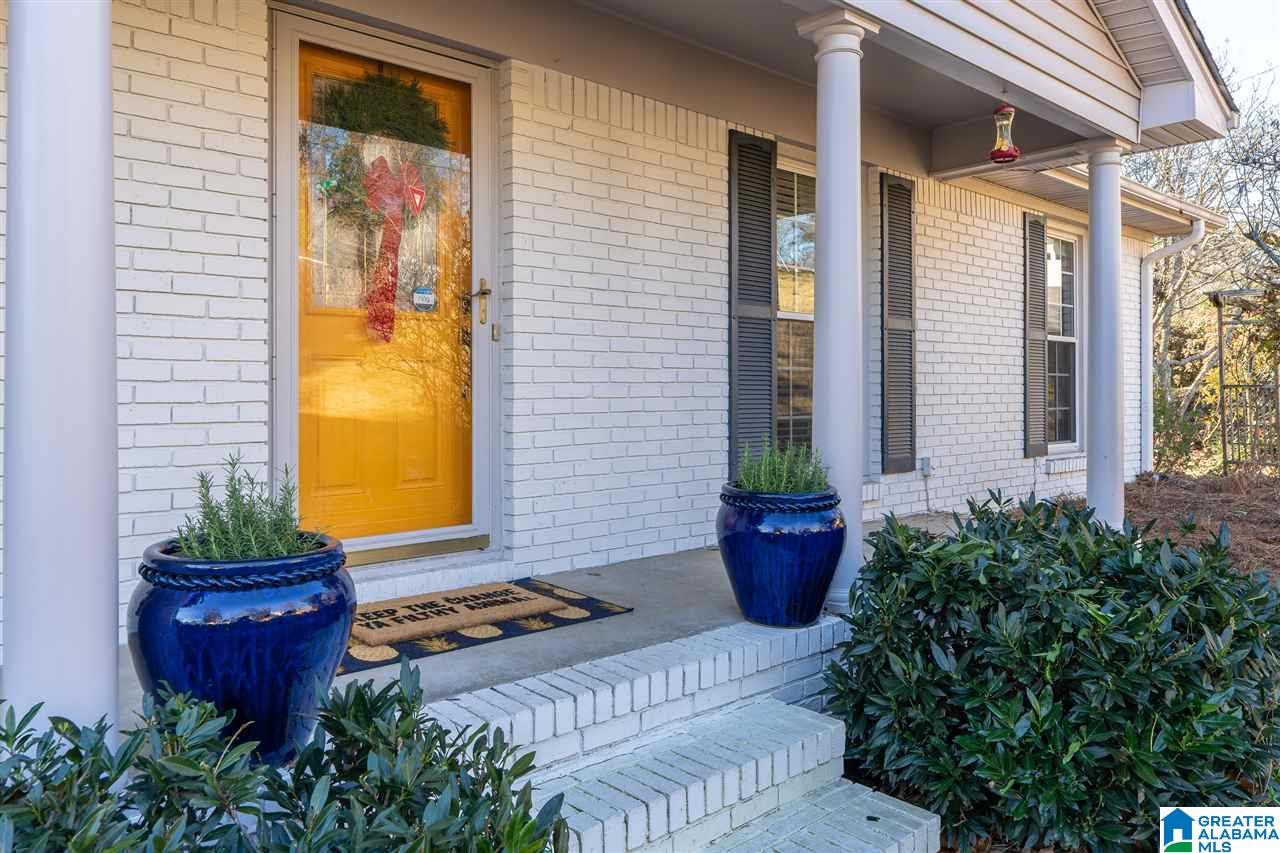 5829 Southhall Road Birmingham, AL 35213 - Photo 3 of 31