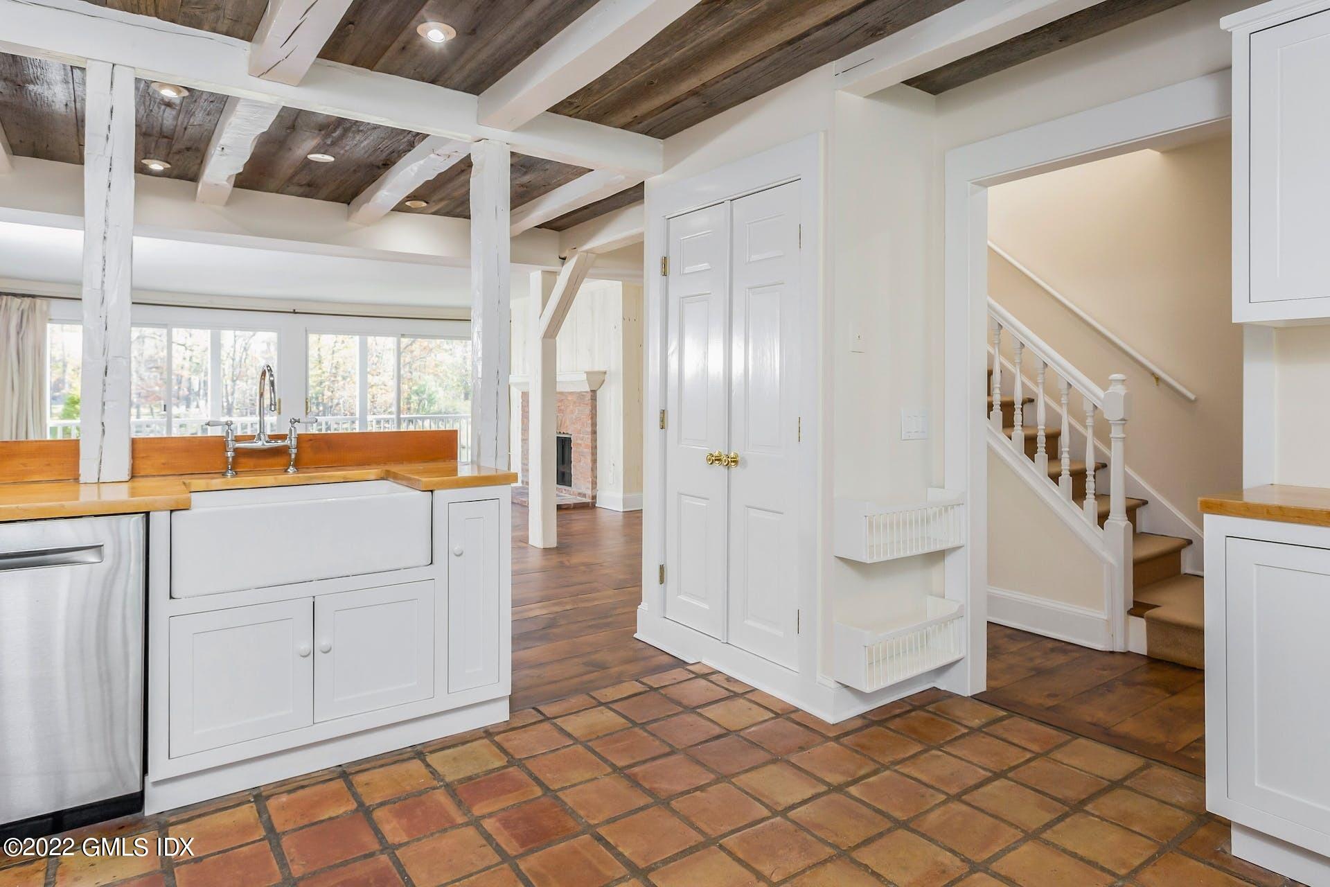 603 Steamboat Road, Unit 6 Greenwich, CT 06830 - Photo 17 of 40 a view of front door and entryway