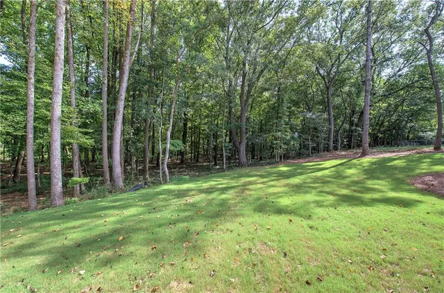 $779,900 | 10 Dove Pointe, Euharlee, GA 30145