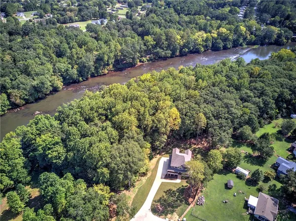 $779,900 | 10 Dove Pointe, Euharlee, GA 30145