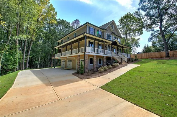 $779,900 | 10 Dove Pointe, Euharlee, GA 30145