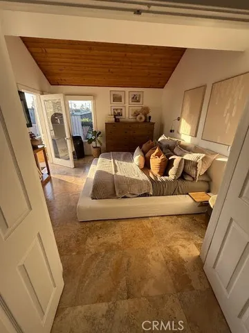 $7,995 | 377 Magnolia Drive, Laguna Beach, CA 92651