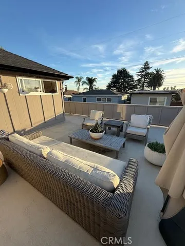 $7,995 | 377 Magnolia Drive, Laguna Beach, CA 92651