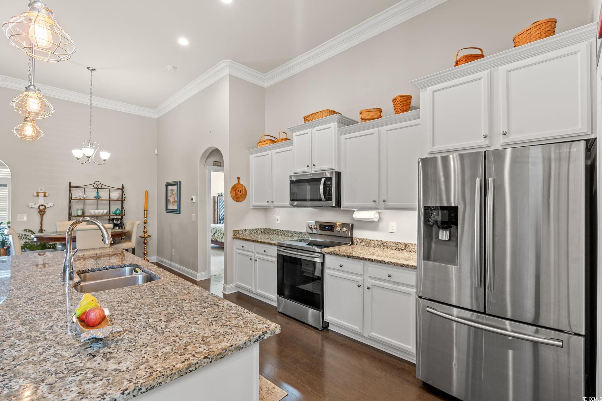 212 Hull Street Surfside Beach, SC 29575 - Photo 8 of 40