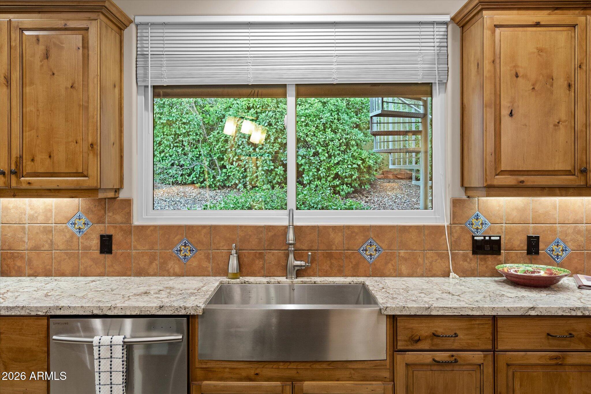 32 Susan Way Sedona, AZ 86336 - Photo 16 of 41 Kitchen