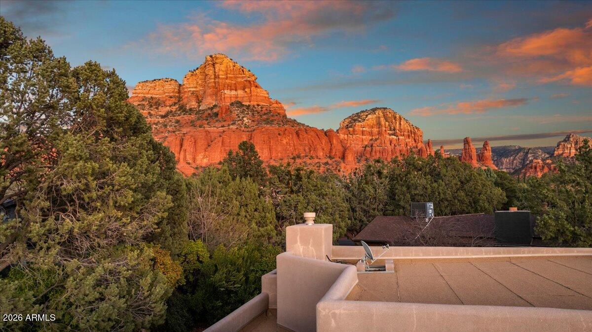 32 Susan Way Sedona, AZ 86336 - Photo 33 of 41 Deck View