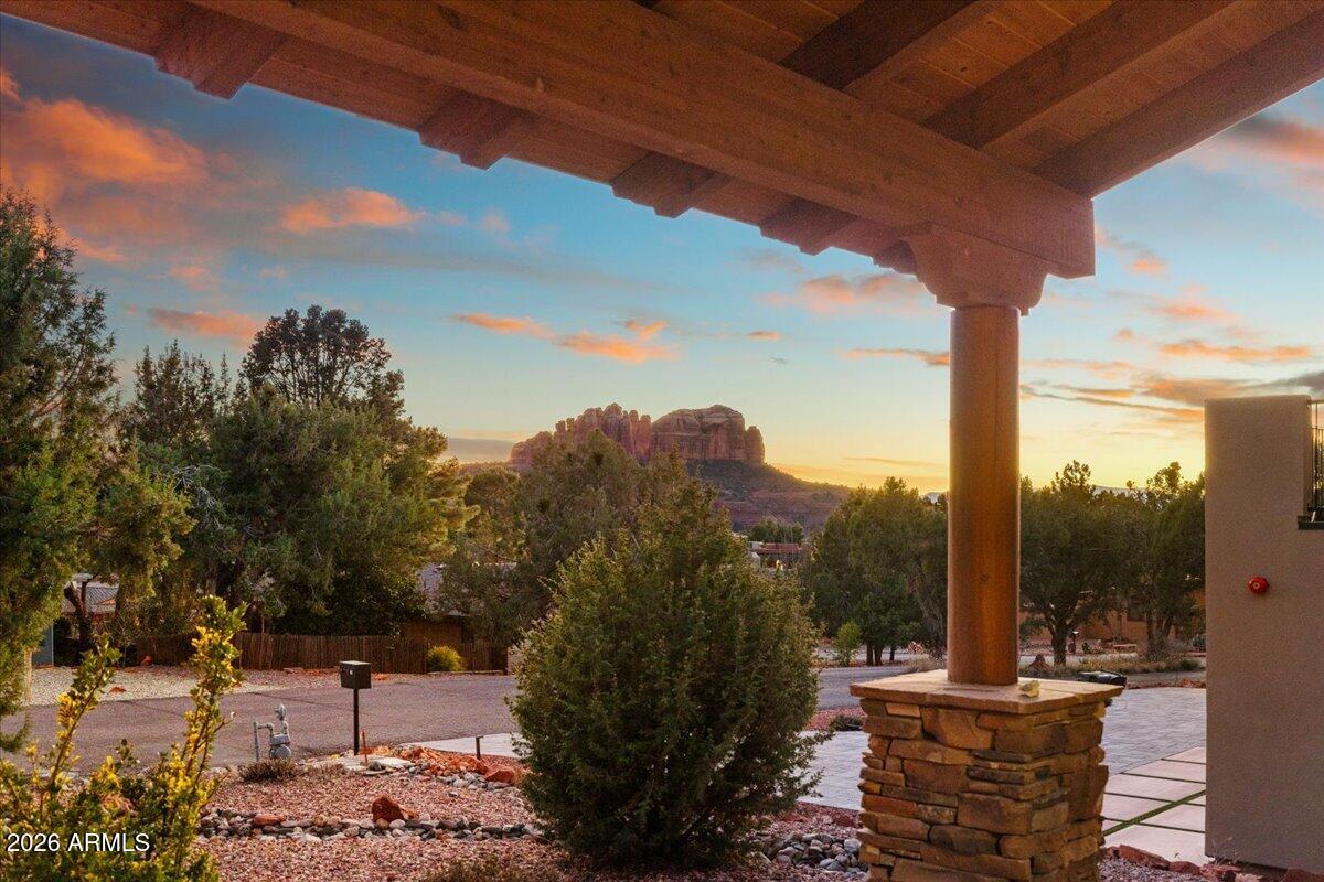 32 Susan Way Sedona, AZ 86336 - Photo 8 of 41 Front Porch