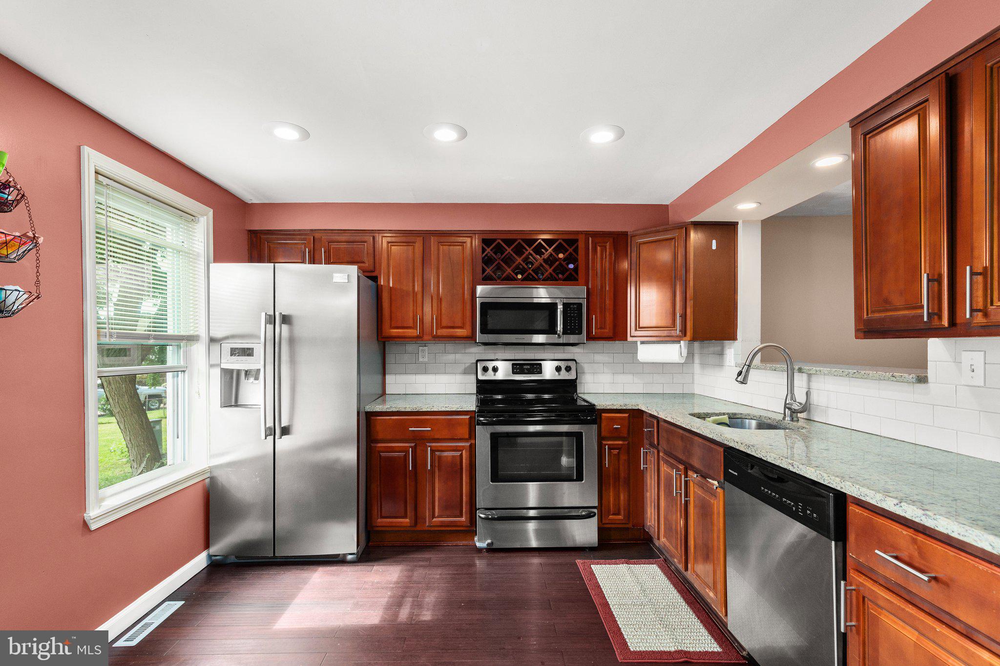 512 Holly Hunt Road Baltimore, MD 21220 - Photo 3 of 24