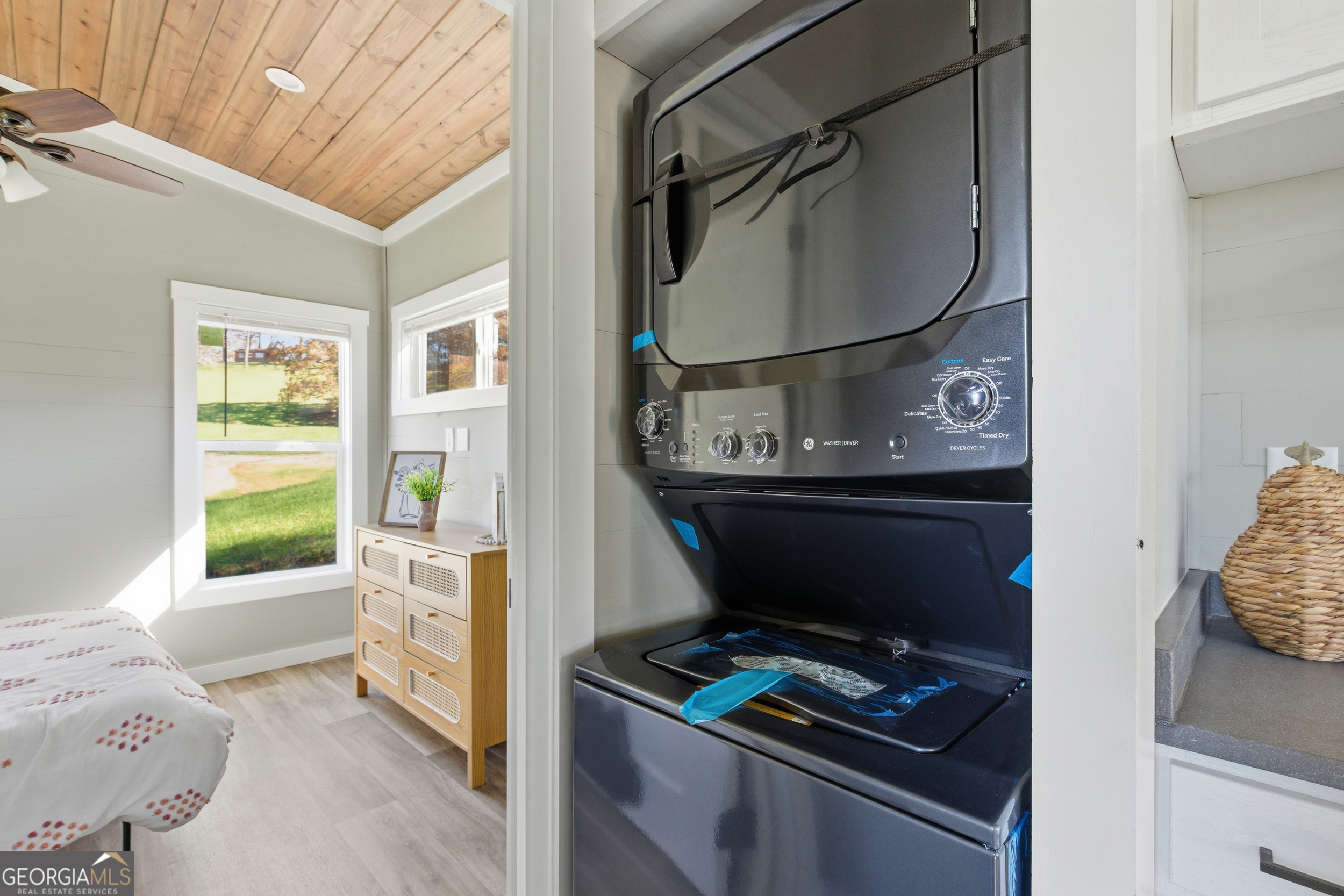 527 Saunders Road Franklin, NC 28734 - Photo 13 of 16 a living room with furniture and a fireplace