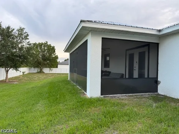 $2,500 | 3323 Clearview Circle, LaBelle, FL 33935