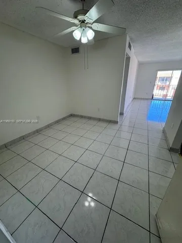 $2,400 | 6130 West 19th Avenue, Unit 305, Hialeah, FL 33012
